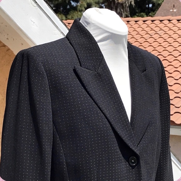 Black Micro Dot Winged Lapel Structured Tahiti Blazer - Picture 3 of 7